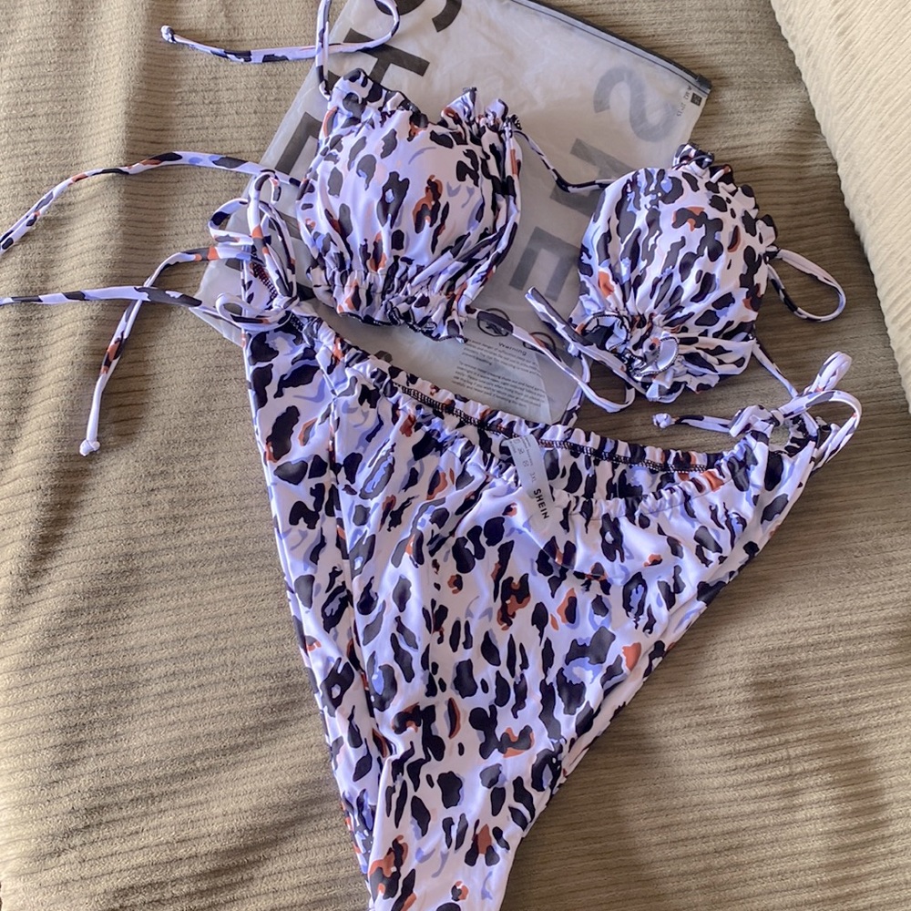 Leopard 2 piece bathing suit